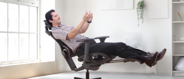 Why Ergonomics Chairs ? The Medical Engineering Behind High-Performance Seating